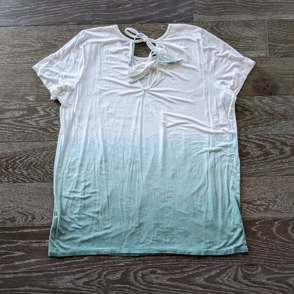 Torrid Super Soft Green Dip-Dye Classic Tee Size 2 - Picture 7 of 9